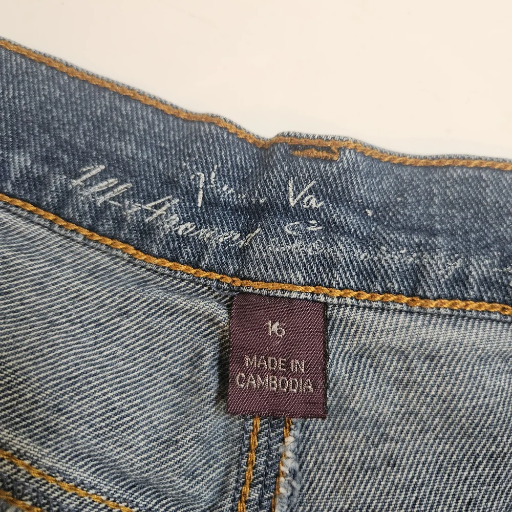 Gloria Vanderbilt All Around Slimming Blue Denim Shorts Sz 16